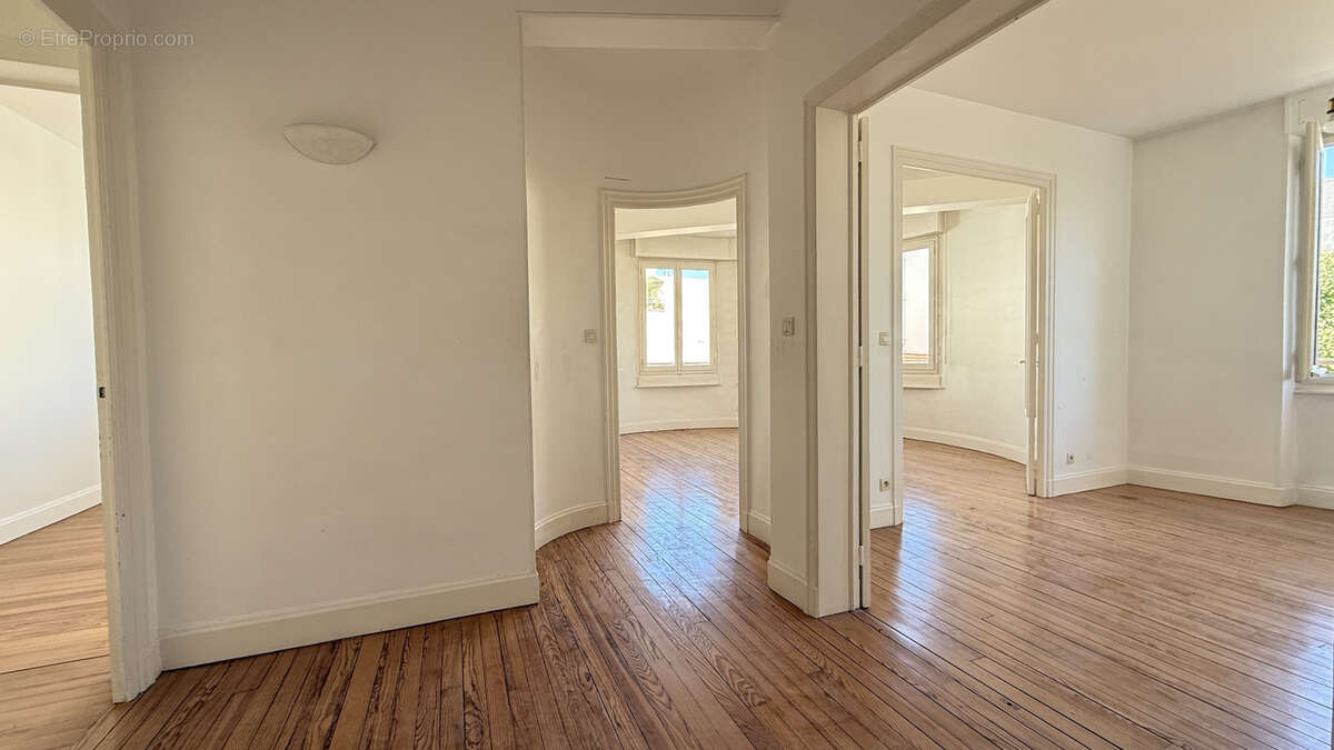 Appartement T4 lumineux centre-ville Clermont-Ferrand - photo 19