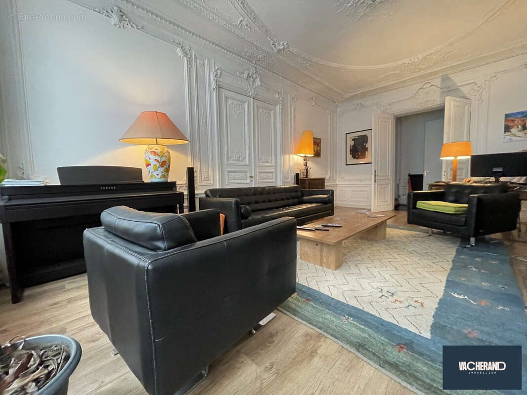 Appartement 147 m² à Lille  - photo 2
