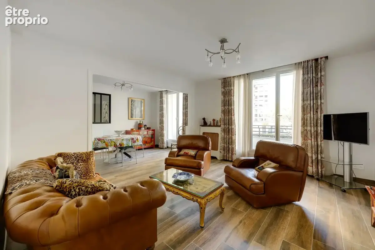 Paris 15eme emile zola: exclusivite  bel appartement de 4 pieces de  111m² + balcon - photo 5