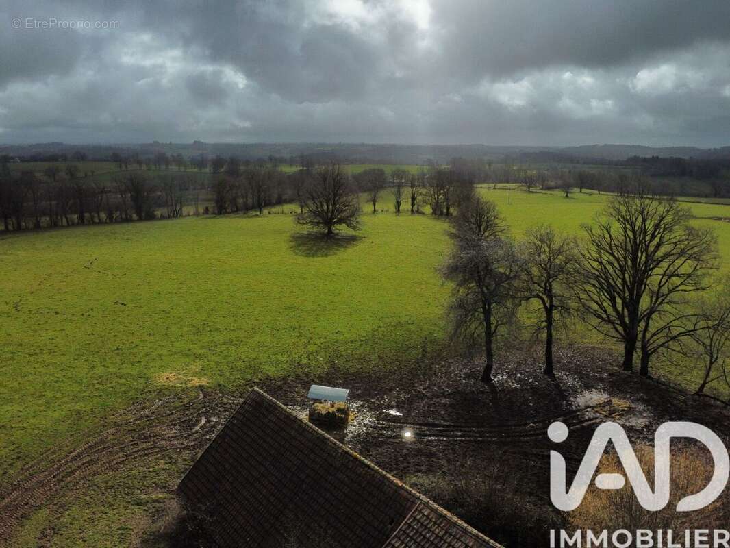 Photo 3 - Maison à ALLY