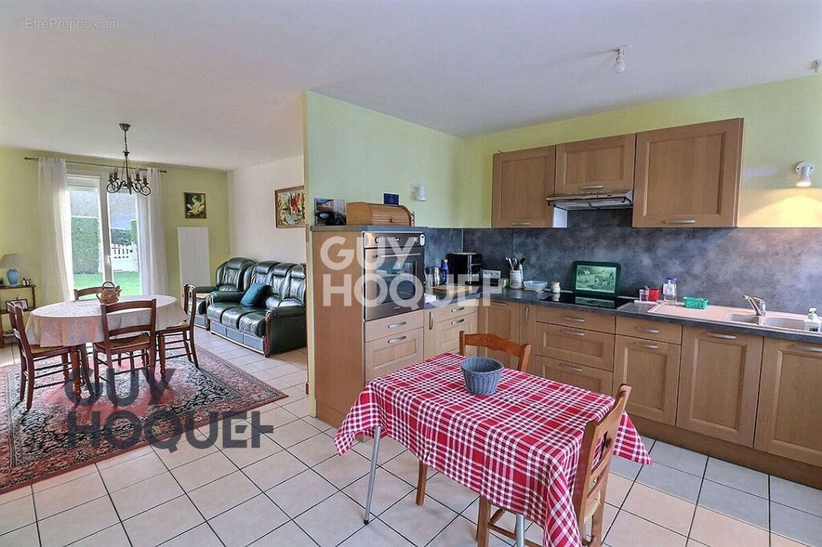 Maison à BEAUMONT-LE-ROGER