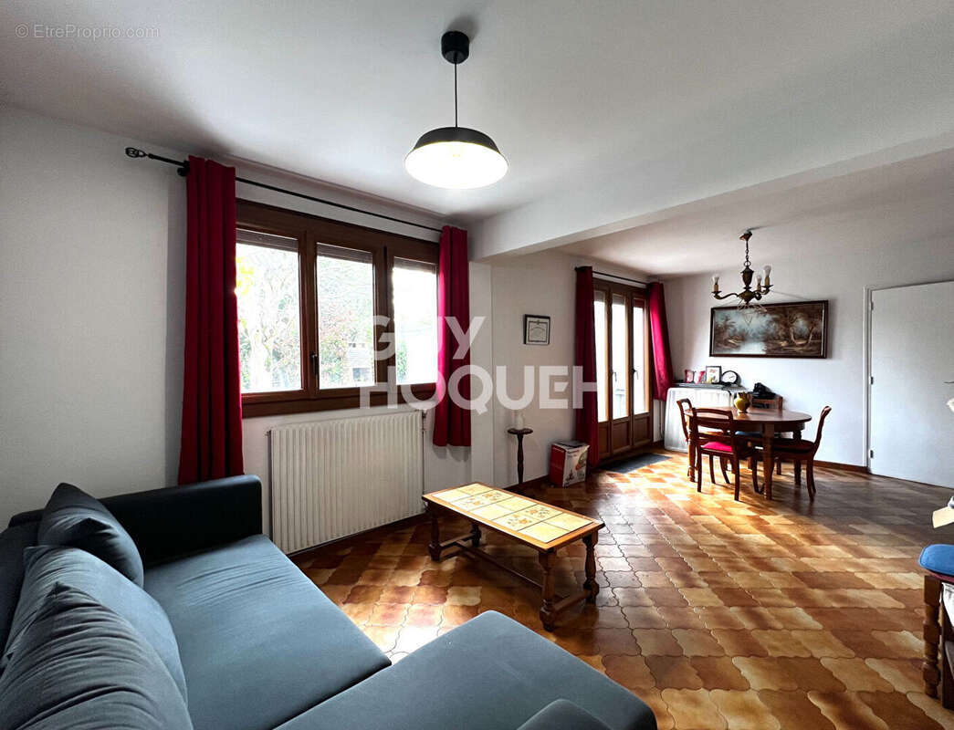 Maison à PONTAULT-COMBAULT