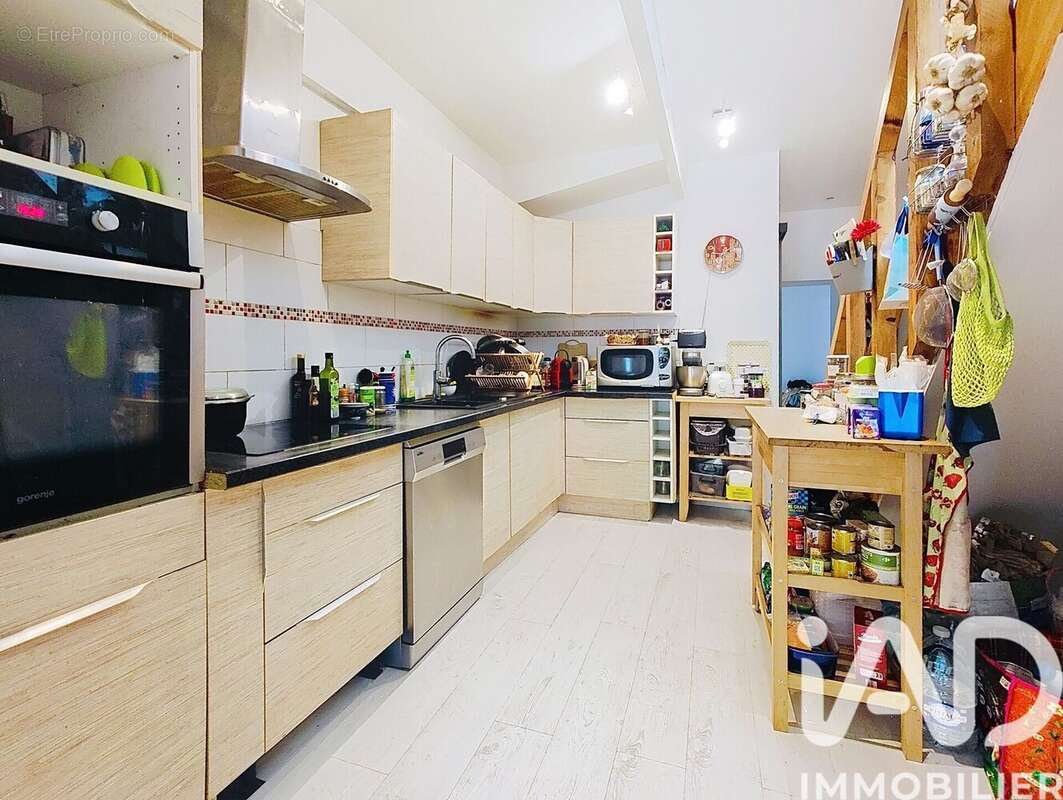 Maison 141 m² à Romainville  - photo 6