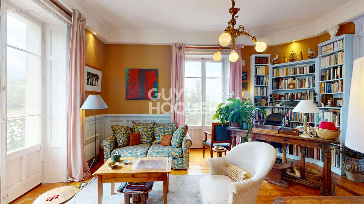 Appartement à AIX-LES-BAINS