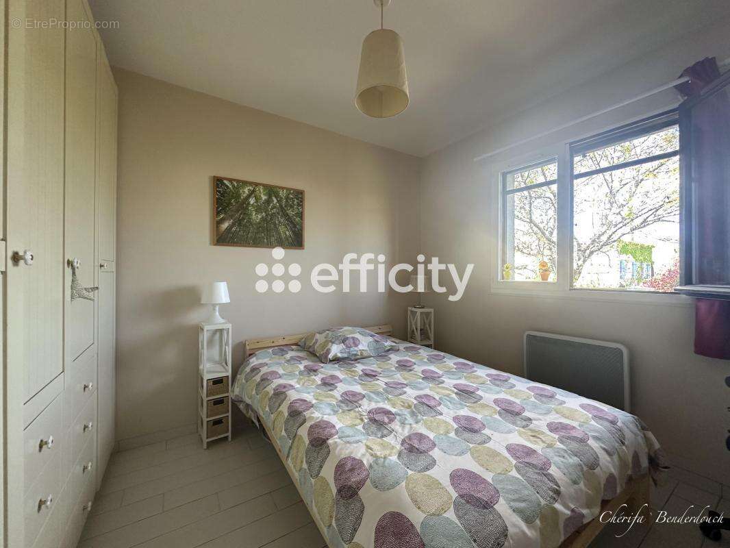 Maison à SAINT-CAPRAIS-DE-BORDEAUX