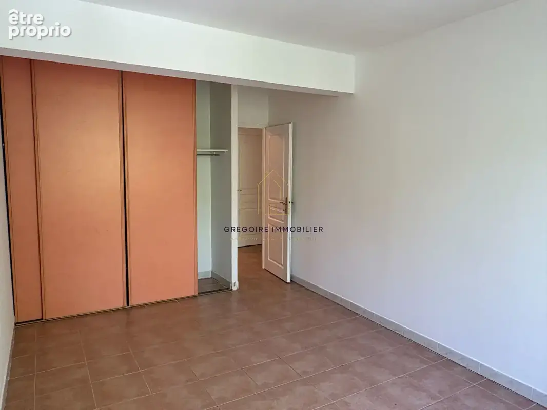 Appartement T3 spacieux et lumineux - Centre-Ville de Pertuis - photo 11