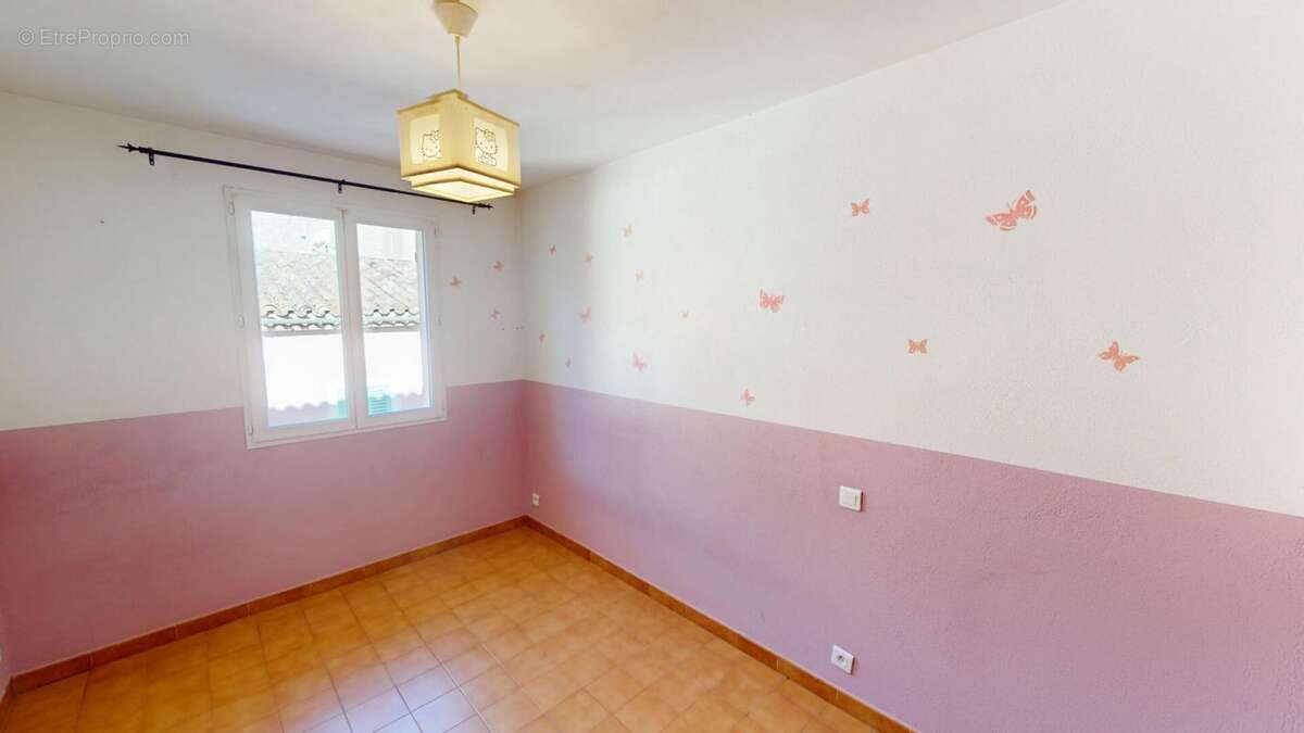 Maison à LE MUY