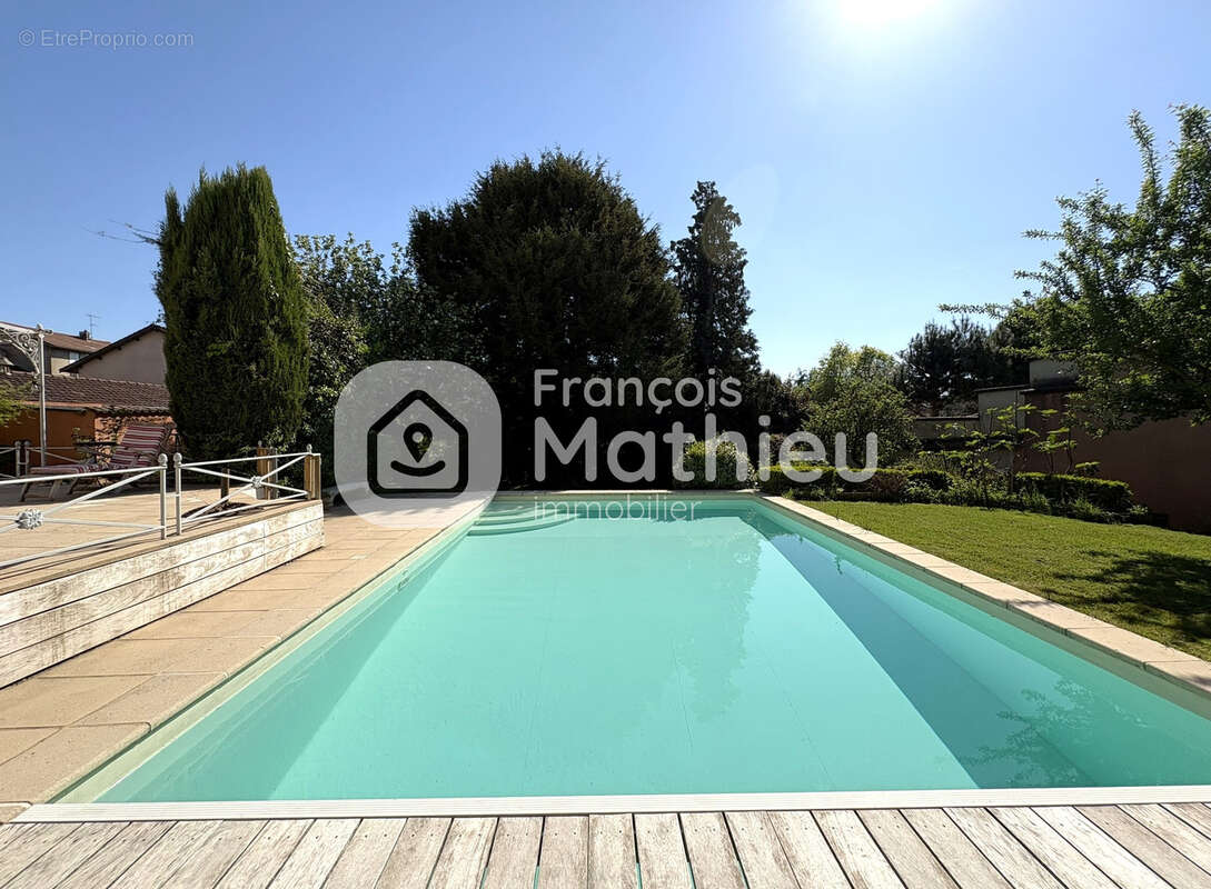 Maison à CHATILLON-SUR-CHALARONNE