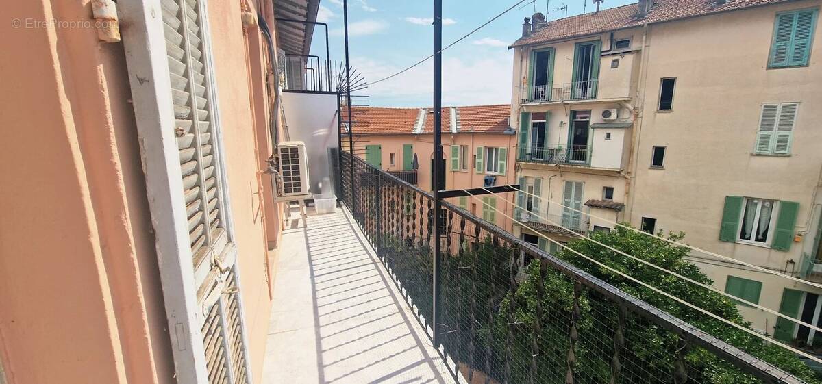 Appartement à MENTON