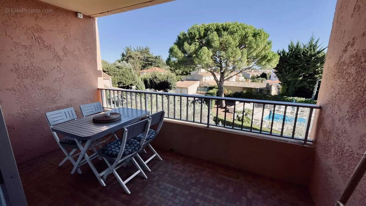 Appartement à VALLAURIS