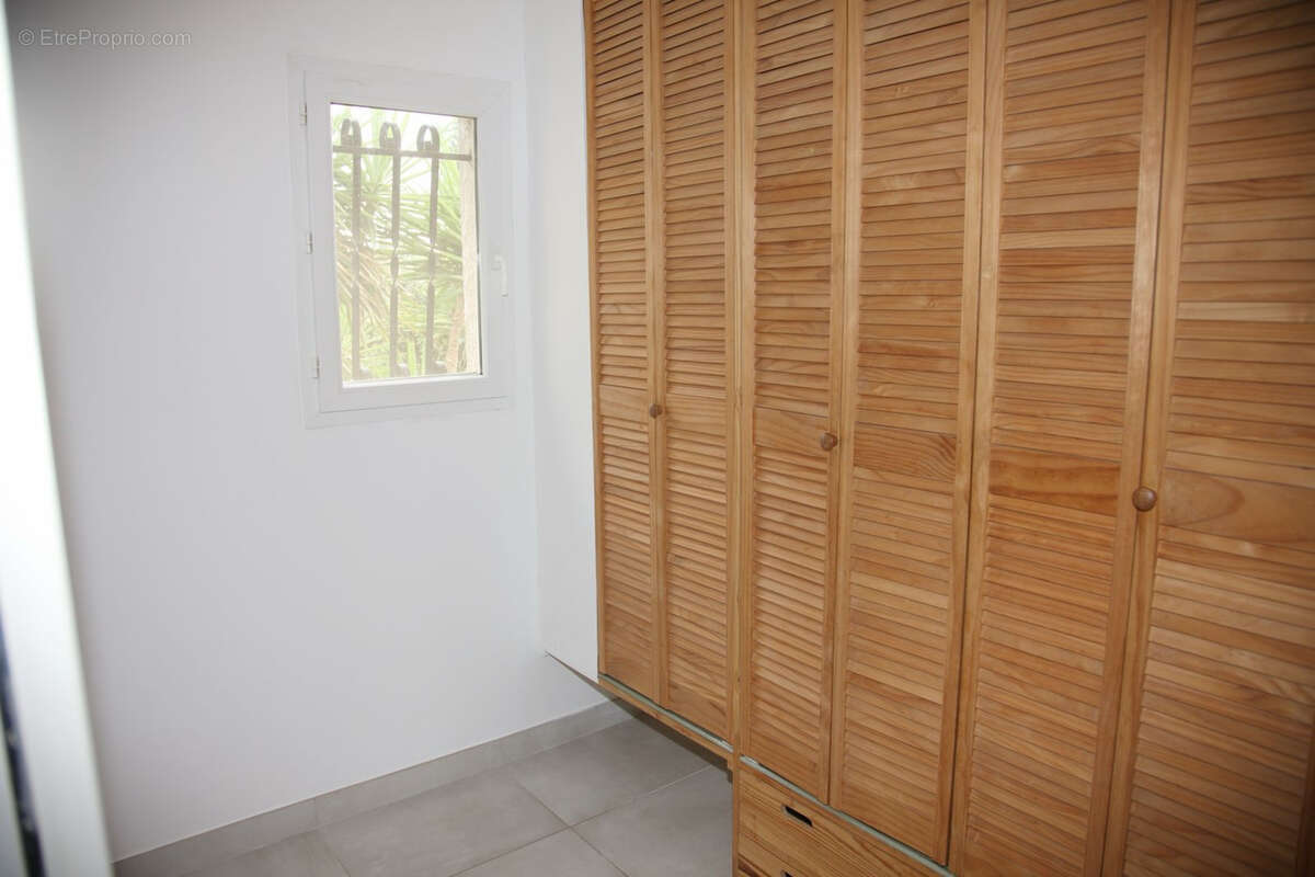 BELLEGARDE   Villa plain-pied avec piscine sur 1 000 m2 de terrain - photo 8