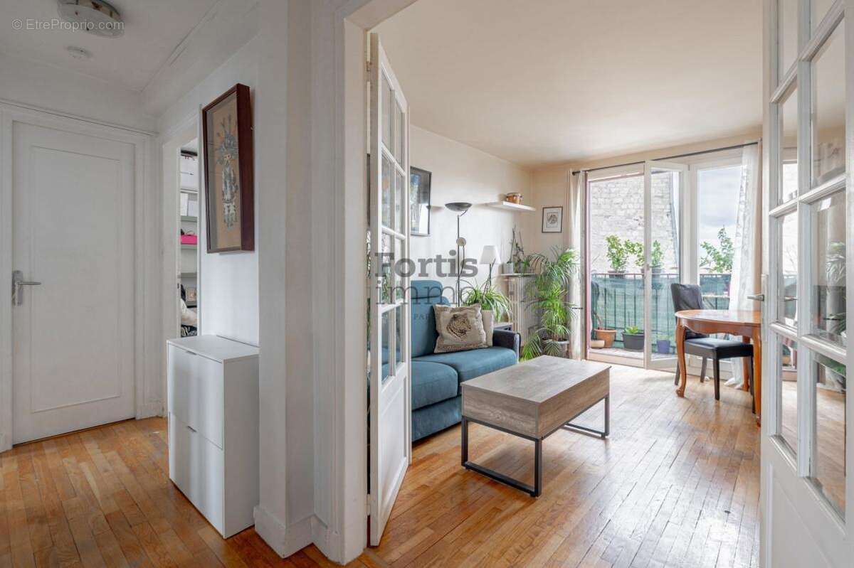 Appartement à PARIS-20E