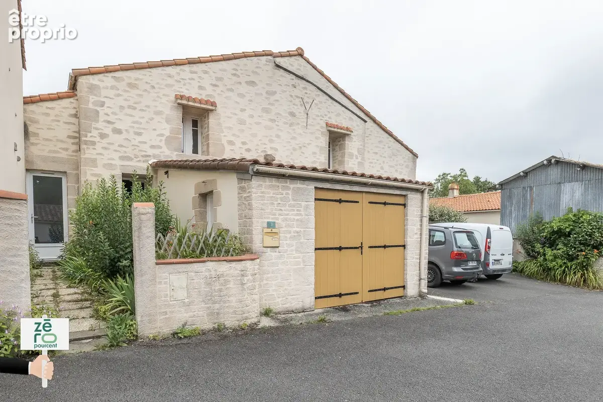 Maison familiale en pierre avec 4 chambres, bureau, garage et potentiel locatif à La Chaize-le-Vicomte - photo 3