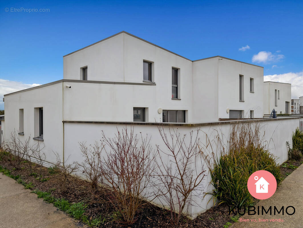 Maison à BUSSY-SAINT-GEORGES