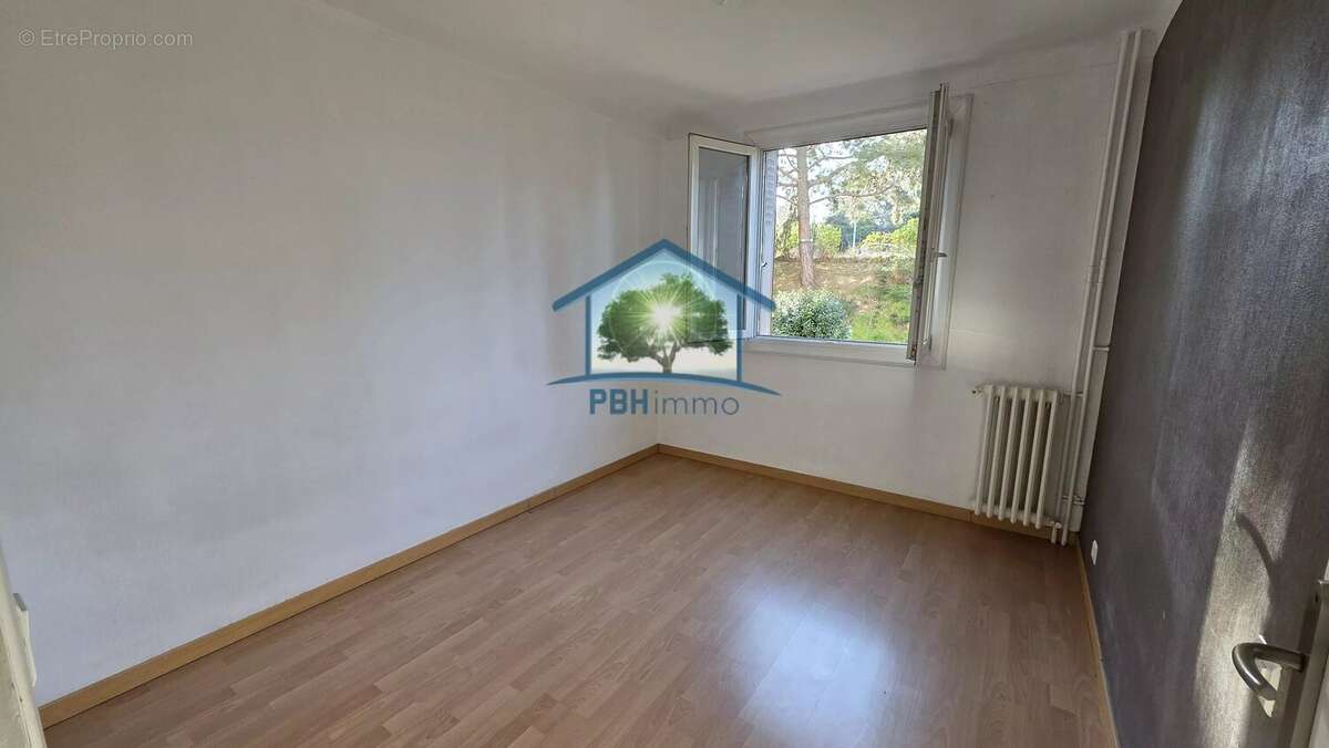 Appartement à MARSEILLE-9E