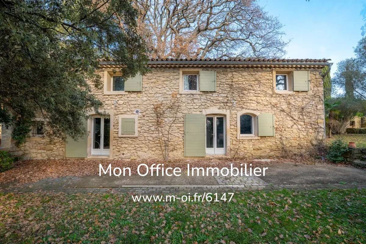Maison à VAUGINES