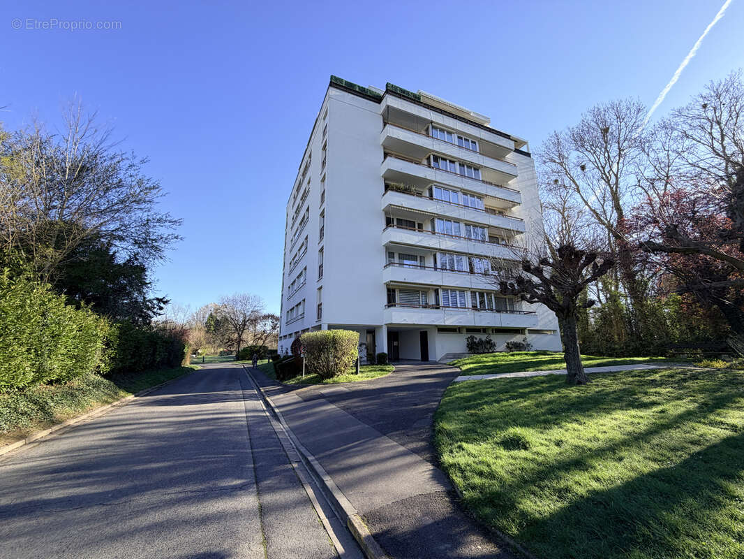 Appartement 3 chambres avec piscine à Cormontreuil - photo 5