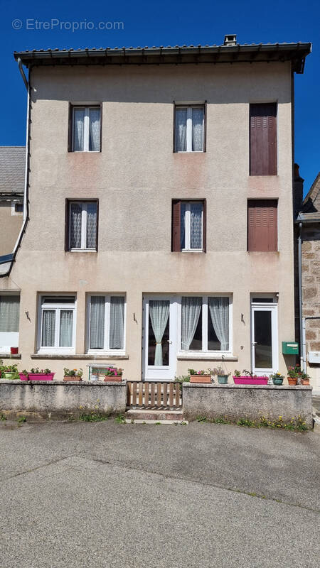 Maison à LE BEAGE