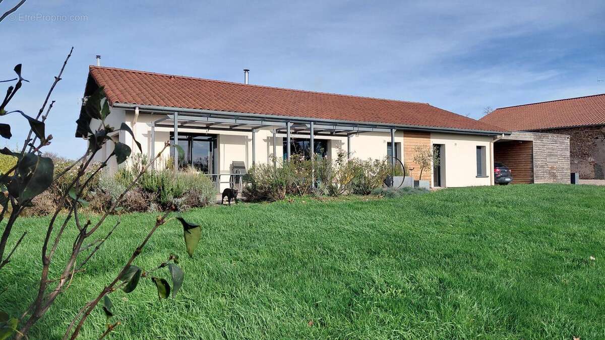 Photo 2 - Maison à CHARLIEU