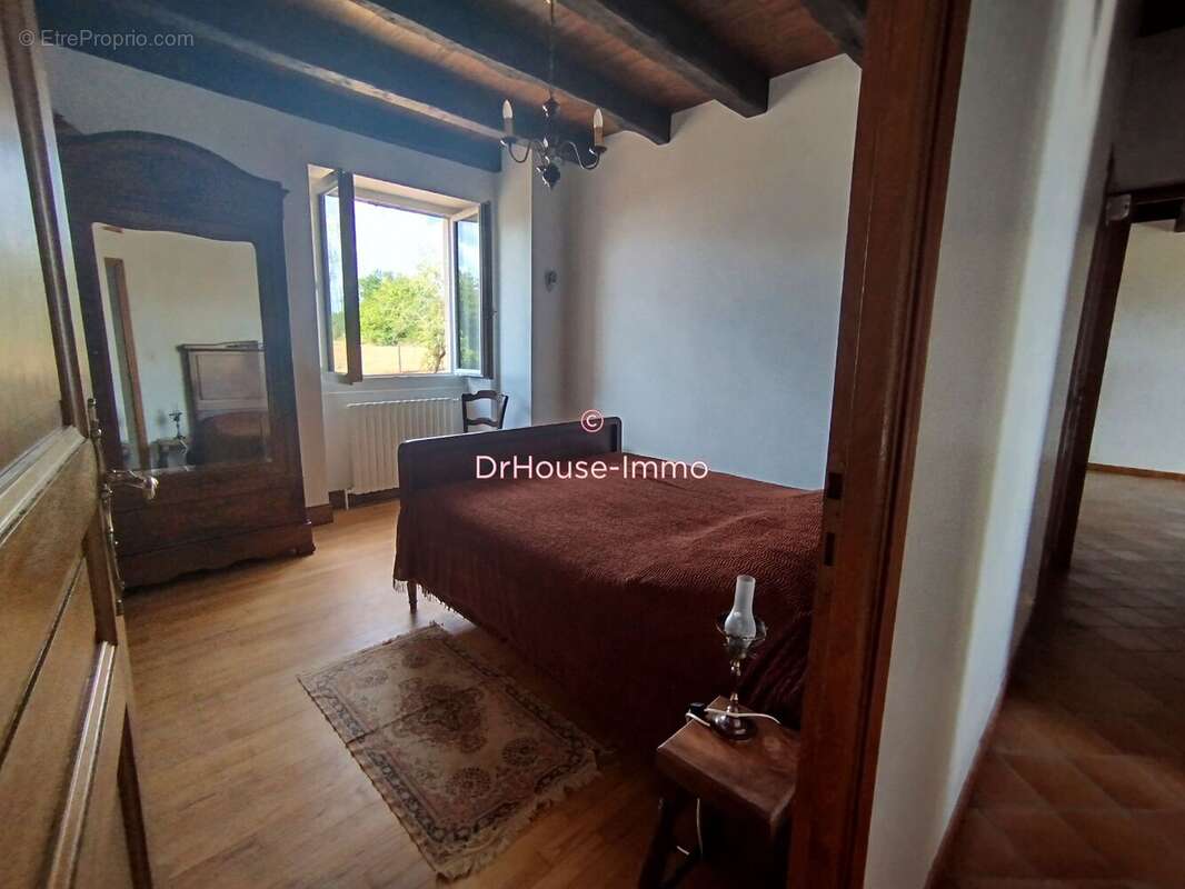 Maison 130 m² à Beauregard-De-Terrasson  - photo 4