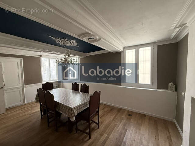Maison d'habitation en pierre,  dans la bourg de Landelles et Coupigny - photo 8