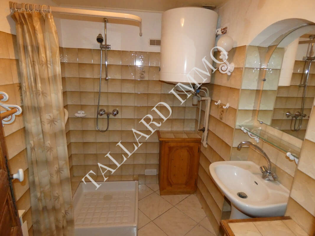 Gros potentiel habitation et/ou location annuelle ou saisonnière - photo 4
