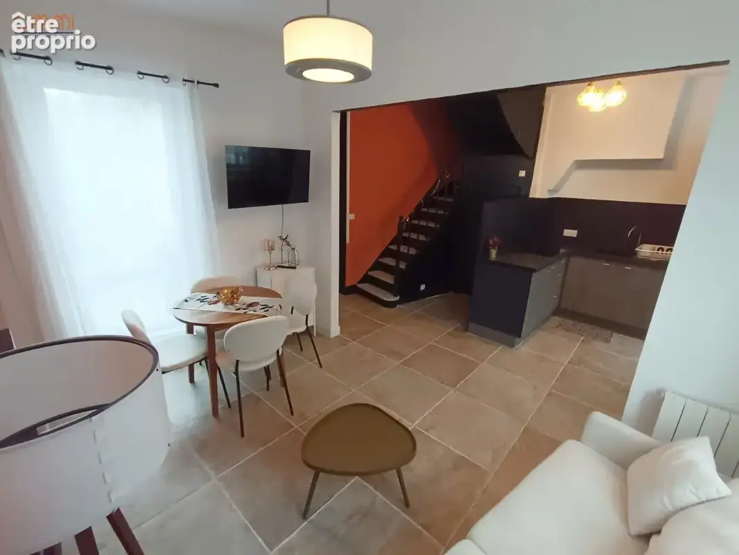 Maison rénovée 3 chambres et cour - photo 2