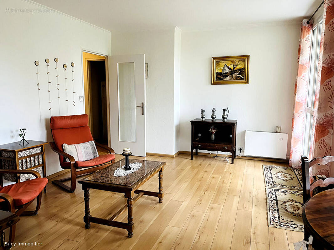 Appartement à SUCY-EN-BRIE