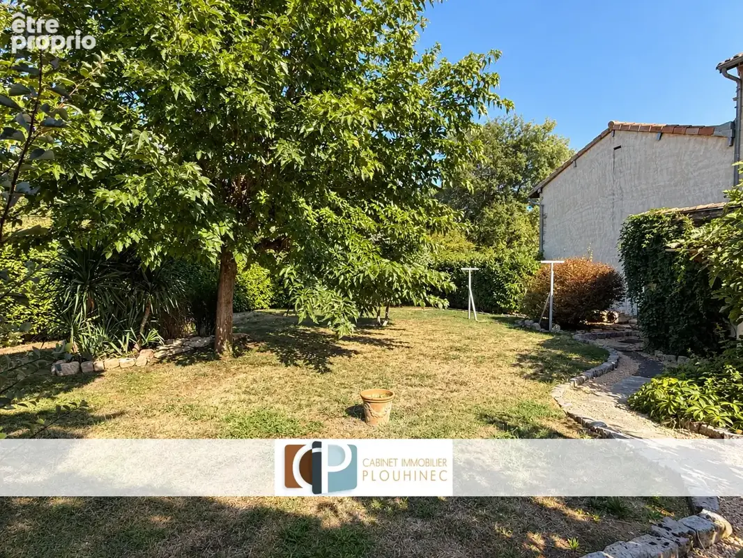 Sancé   Maison ancienne entièrement rénovée avec jardin arboré - photo 14