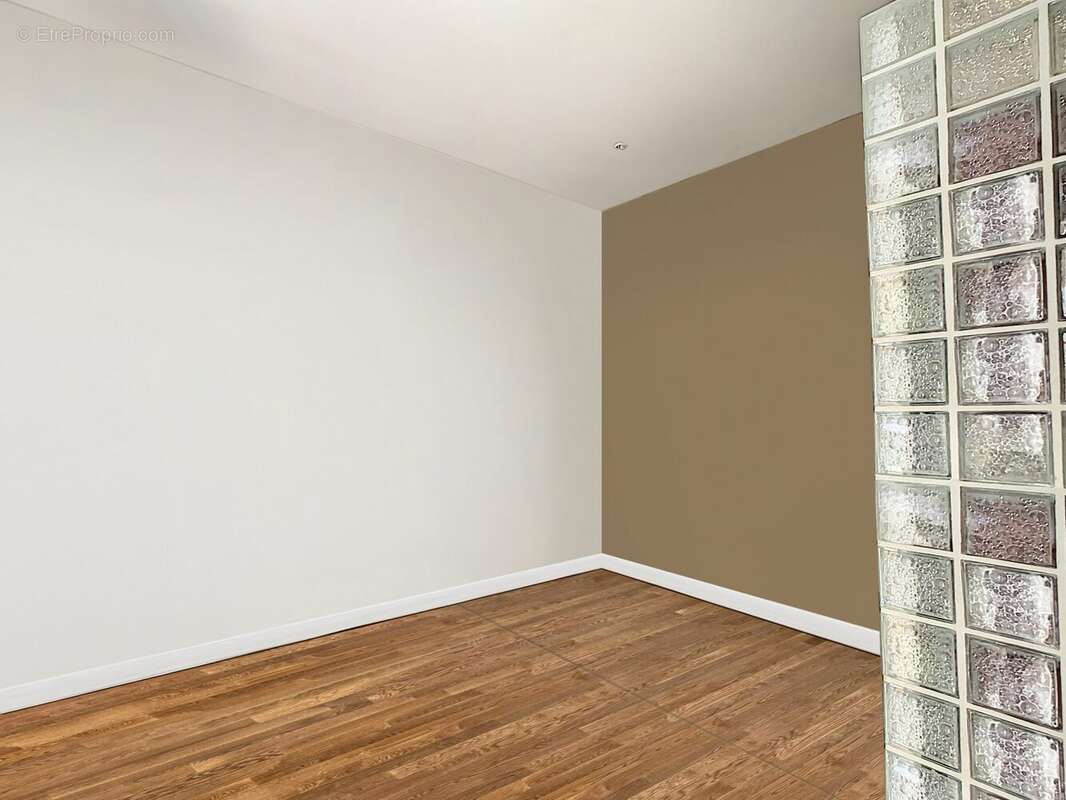 Appartement à IVRY-SUR-SEINE