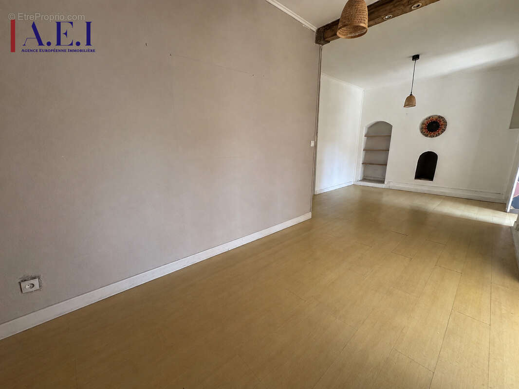 La Seyne sur mer - Appartement T3 avec terrasse - photo 5