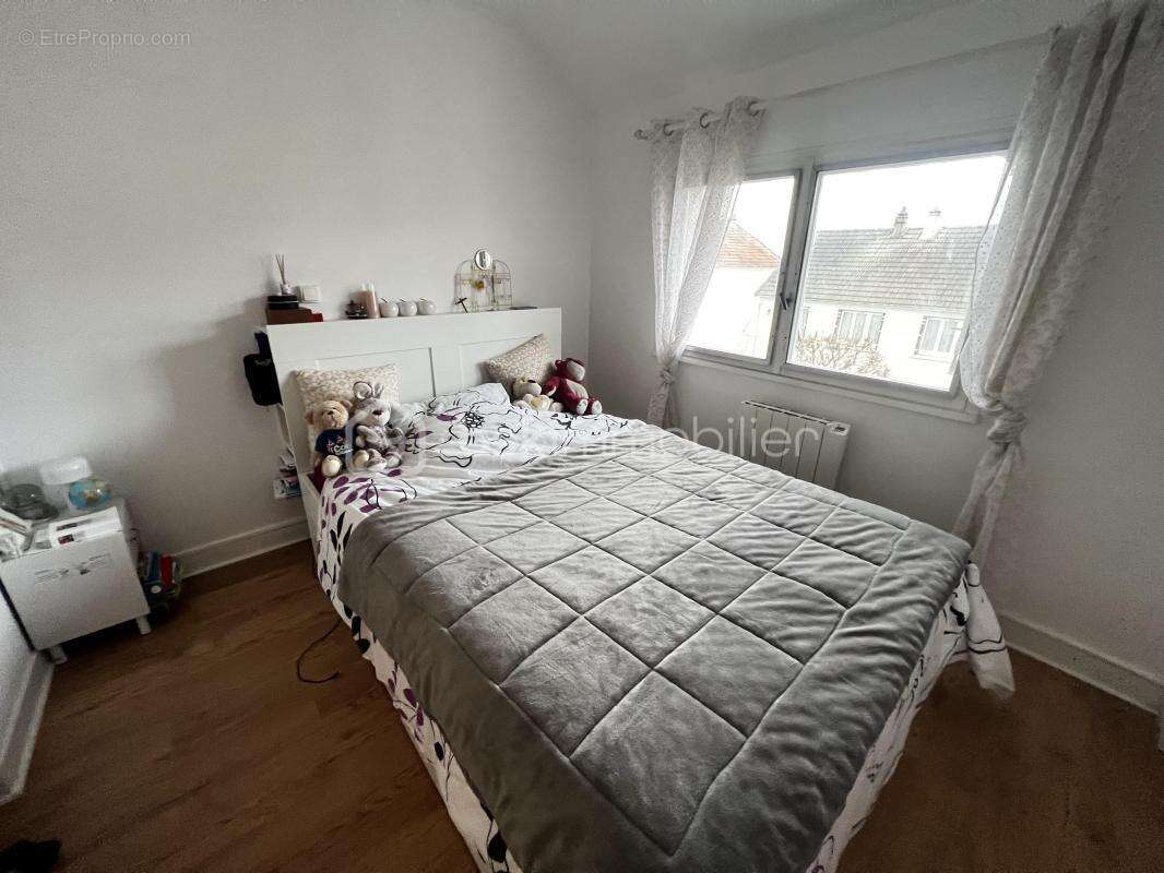 Maison à BONNEUIL-SUR-MARNE