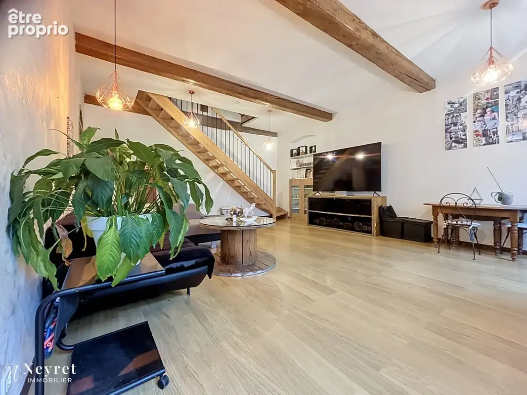 Communay   cœur du village   maison de ville env. 120 m2   3 chambres + bureau   garage 40 m - photo 3