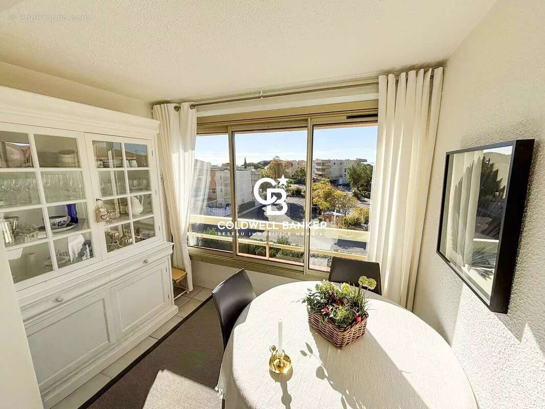 Appartement à LA LONDE-LES-MAURES