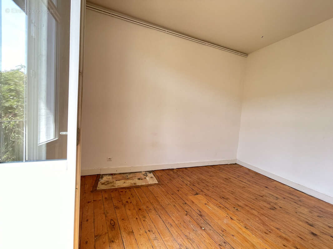 Périgueux centre — Grande maison familiale, 4 niveaux, jardin - photo 19