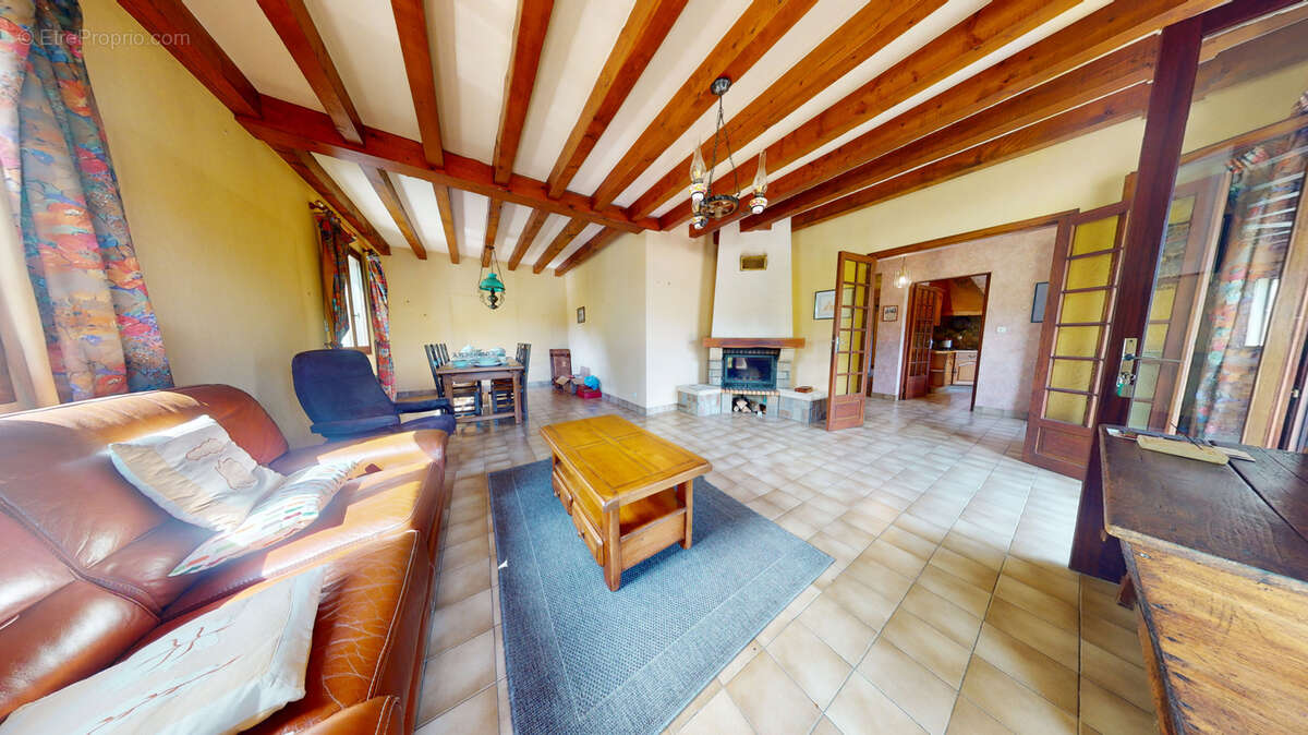 Maison à SAINT-FLORET
