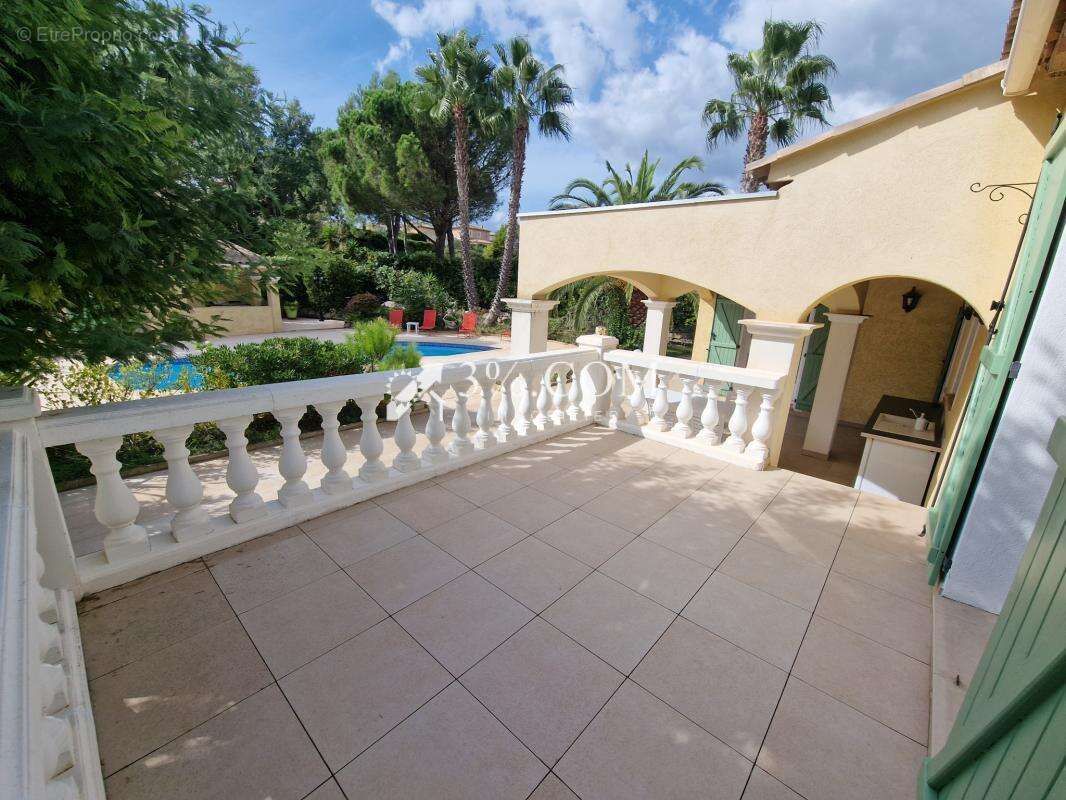 Maison à SAINT-RAPHAEL