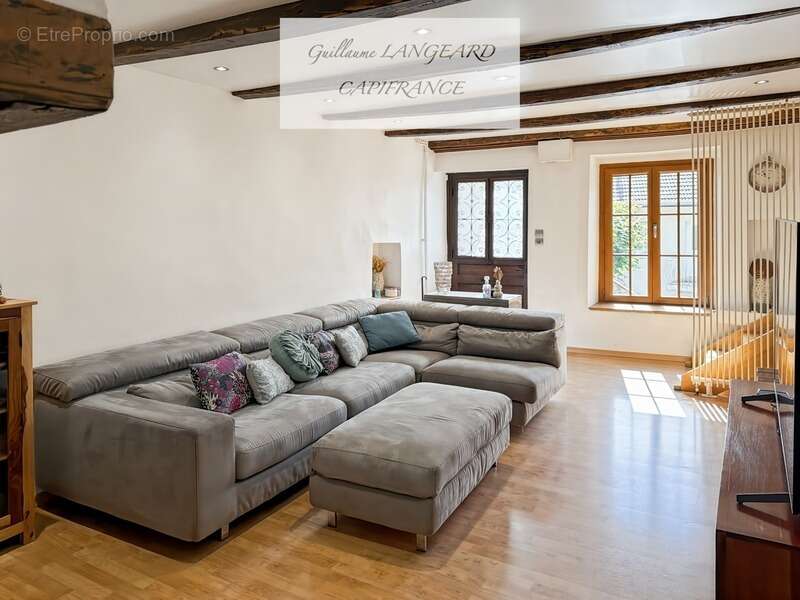 Au coeur de Thoirette (39240) - Maison de caractère en pierres – 4 chambres – Terrasses aménagées - photo 7