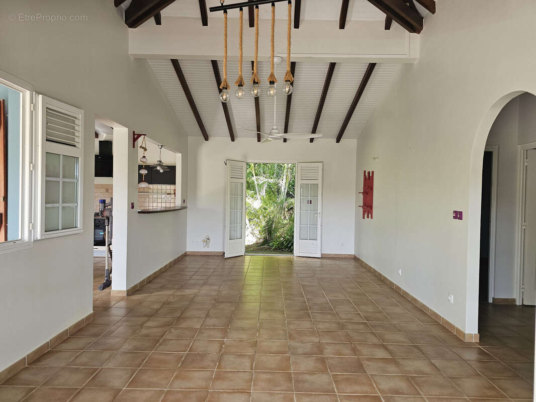 Maison à LES TROIS-ILETS