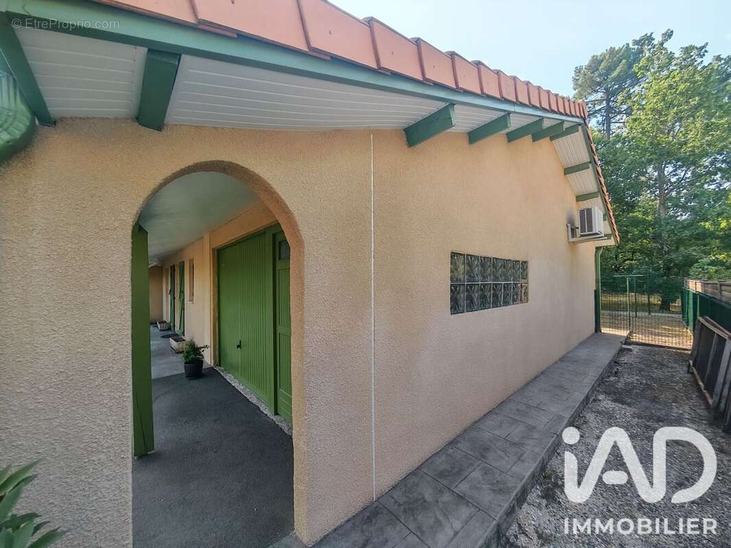 Maison 124 m² à Merignac  - photo 4