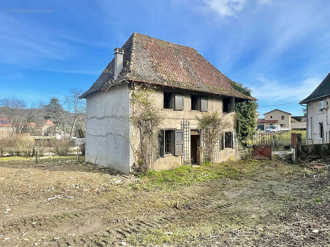 Maison à SAINT-CHEF