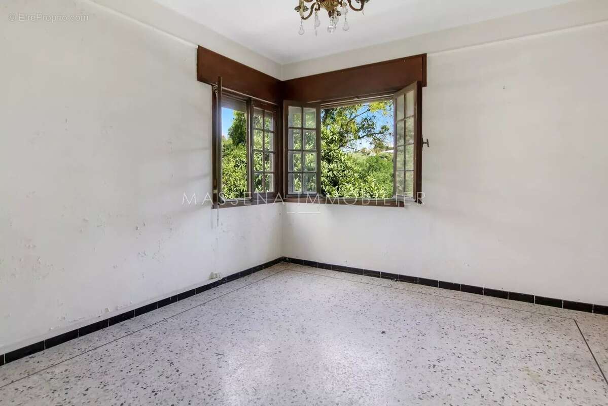 Maison à CAGNES-SUR-MER