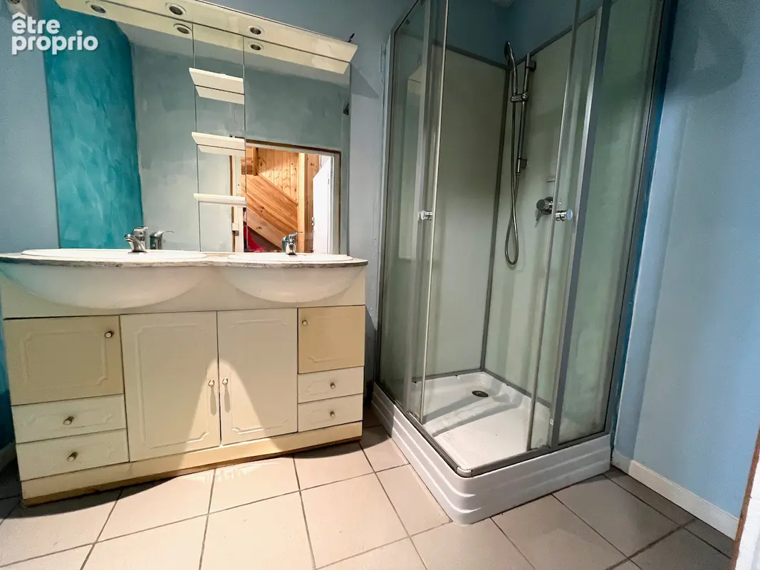 Secteur CASTELMORON SUR LOT,  dans le village de MONCLAR D'AGENAIS maison de ville de type 4 d'environ 146,53 m2.  Cette grande  - photo 11