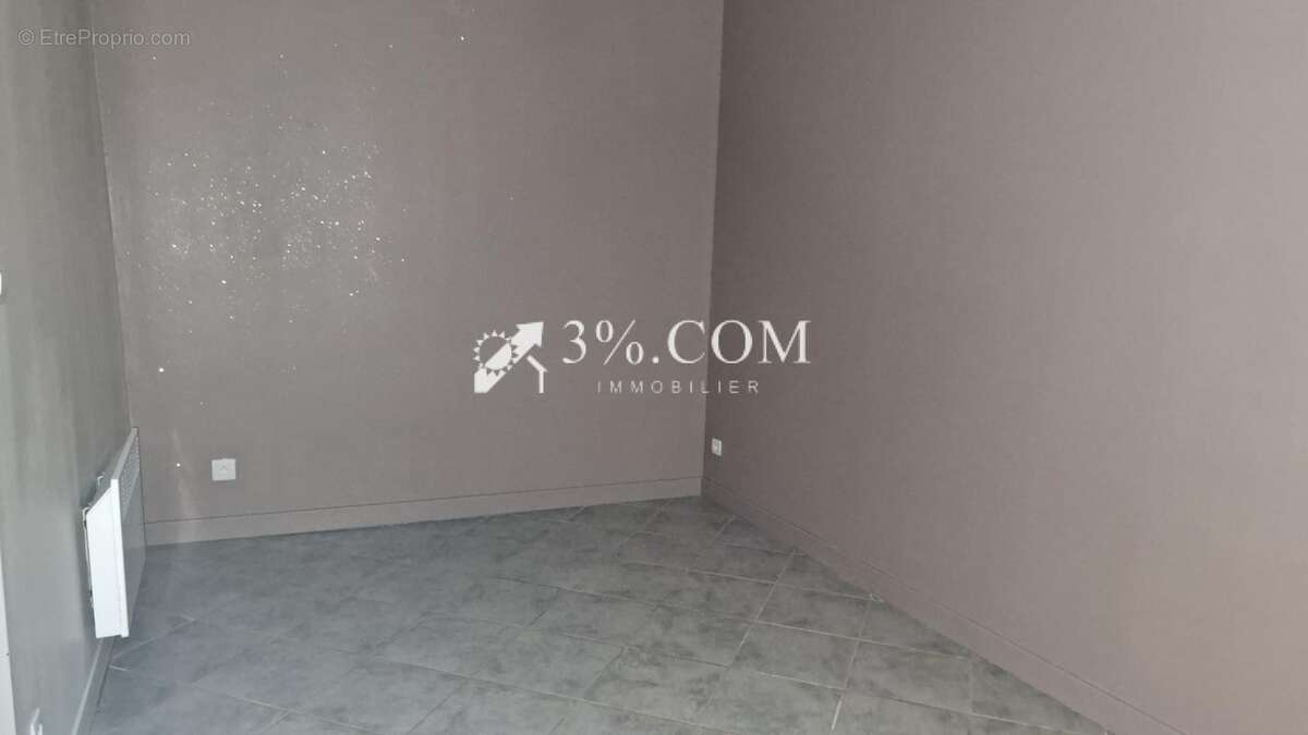 Commerce à FRIVILLE-ESCARBOTIN