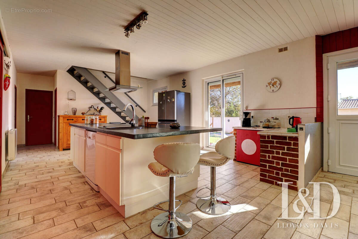 Maison à VEZENOBRES