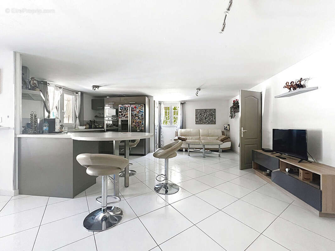 Maison à SAINT-SAVOURNIN