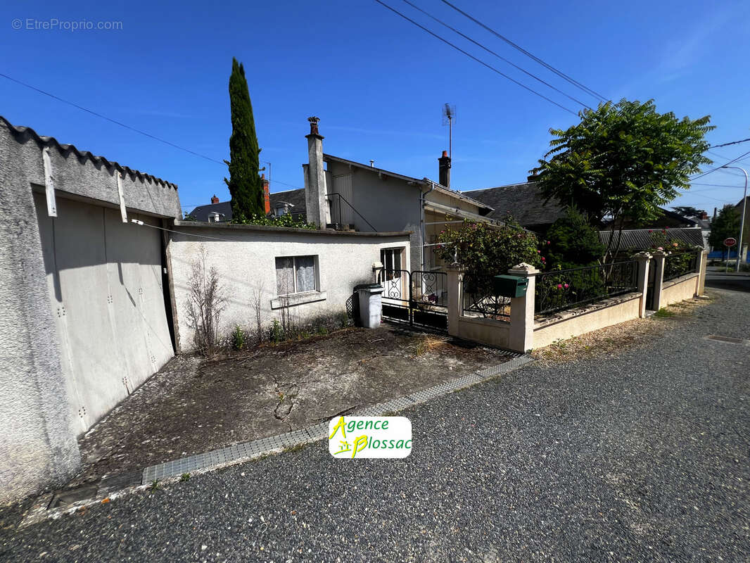Maison à CHATELLERAULT