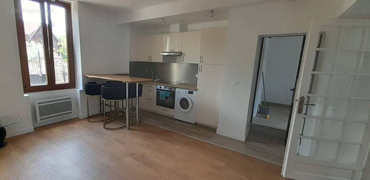 Appartement à LIMOURS