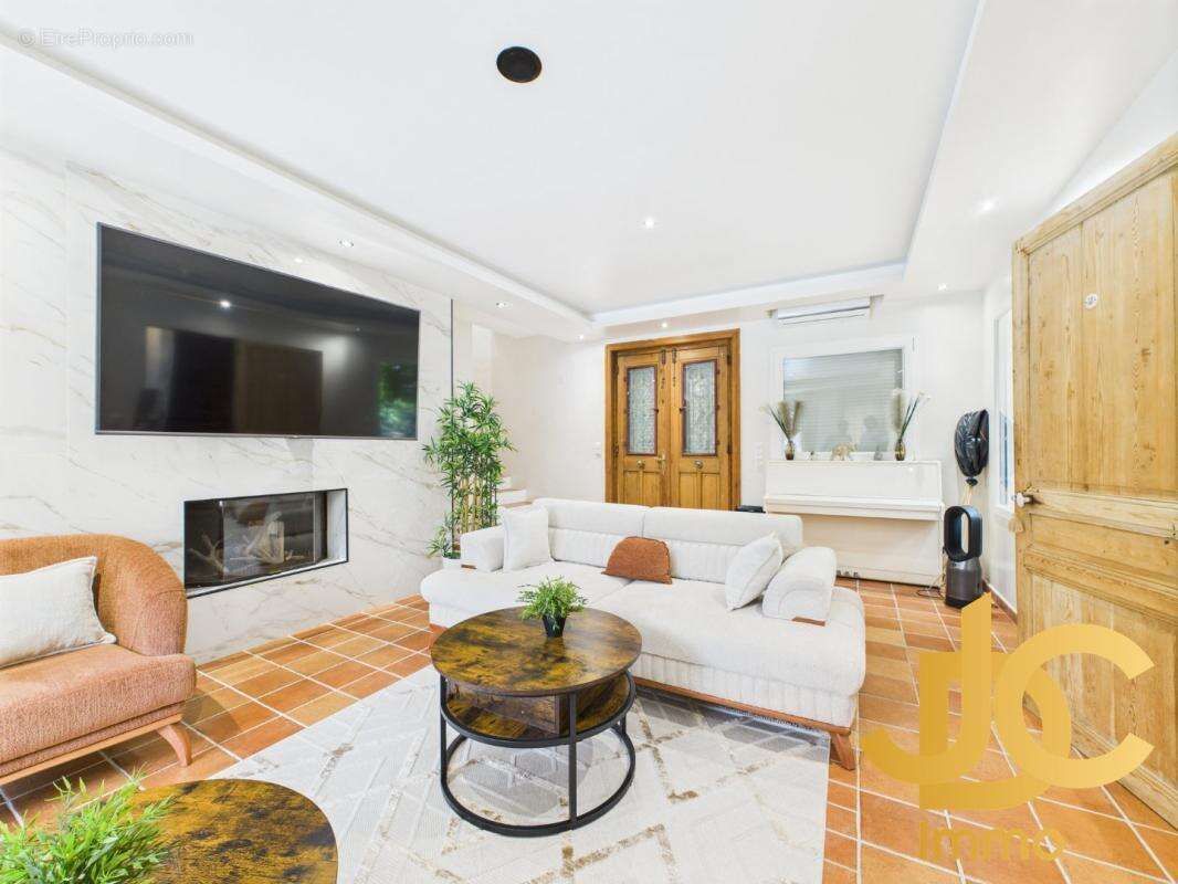 Maison à SAINT-RAPHAEL