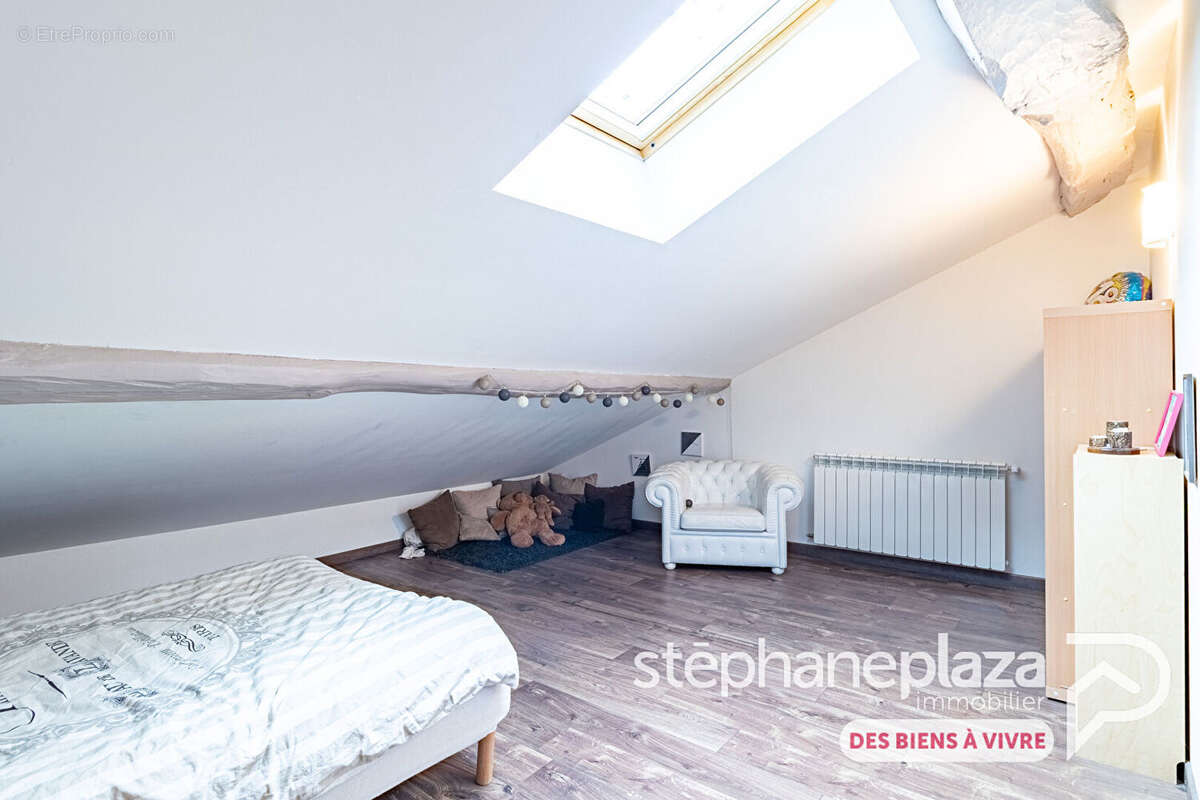 Maison à SAINT-MARTIN-DU-MONT